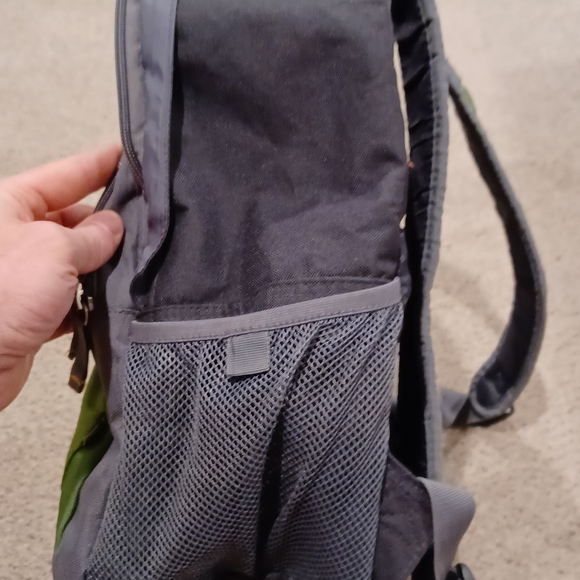 Embark Backpack - Picture 6 of 8